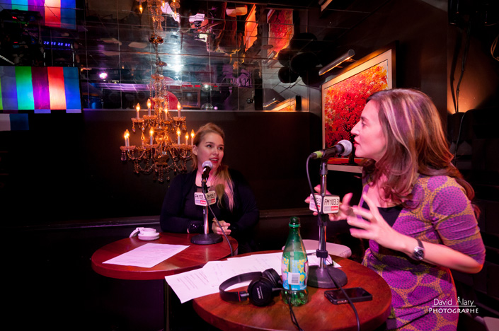 Caro Bé - Closing the Book